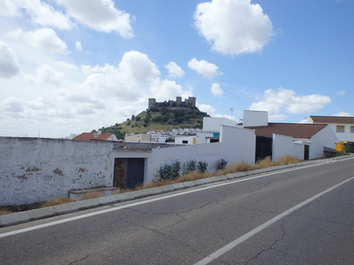 We are cycling around Almod&oacute;var del Rio, counterclockwise.